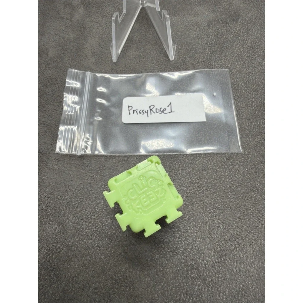 Clickeez Series 1 Cozy Garden PrissyRose1 Single Key